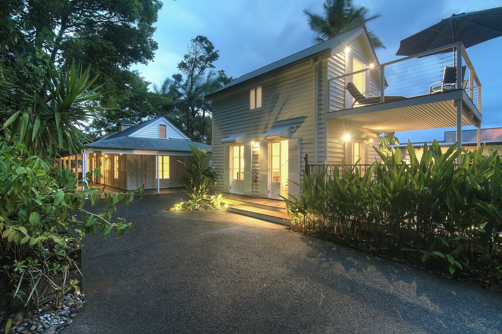 Port Douglas Cottage & Lodge Exterior photo