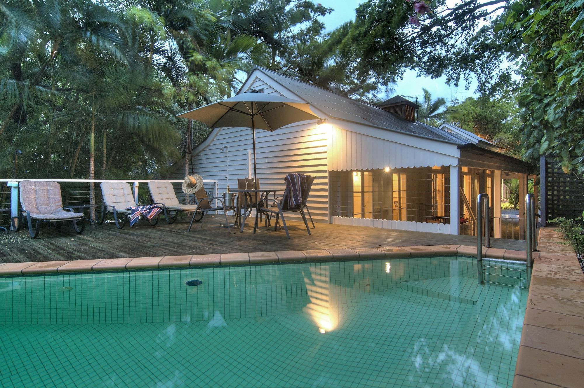 Port Douglas Cottage & Lodge Exterior photo